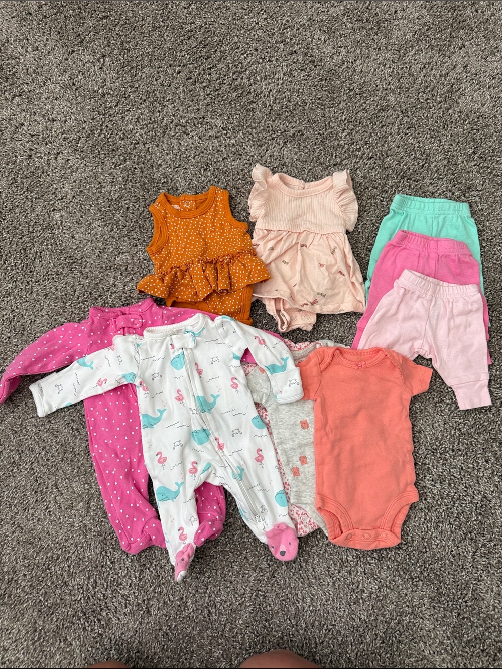 Preemie Baby clothing bundle (10 pieces)